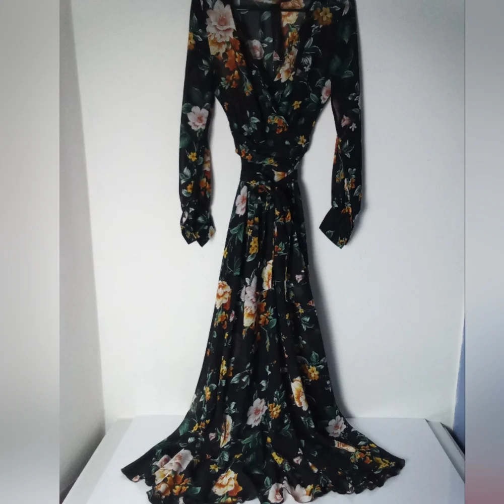 Floral Black Maxi Wrap Dress Size S Garden Boho Wedding Guest - Picture 1 of 6